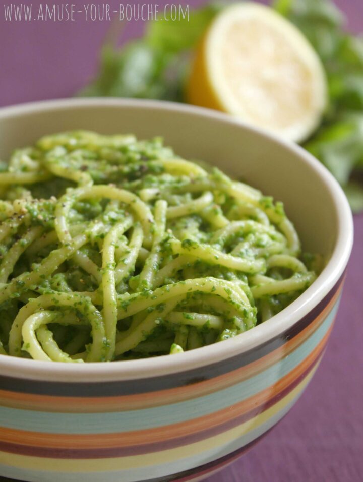 Creamy avocado and rocket pasta - Easy Cheesy Vegetarian