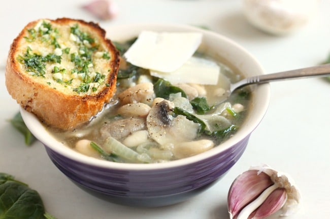 Mushroom and white bean soup with garlic crouton