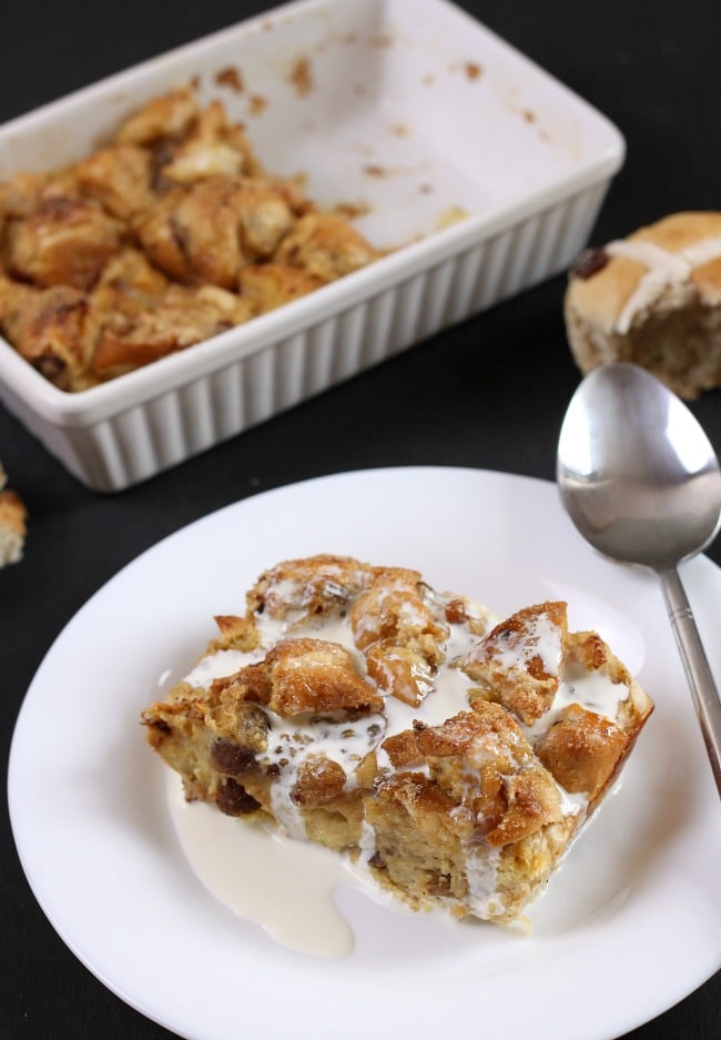 Hot cross bun bread and butter pudding - perfect for your family meal on Easter Sunday! / amuse-your-bouche.com