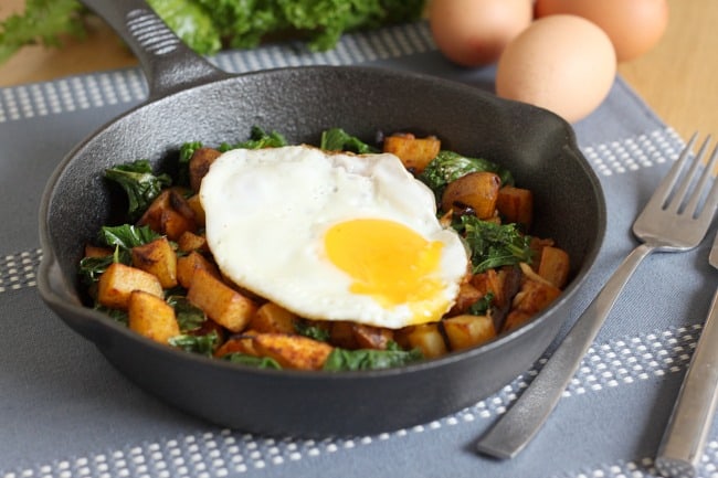 Kale and potato breakfast hash - perfect for a lazy Sunday morning :)