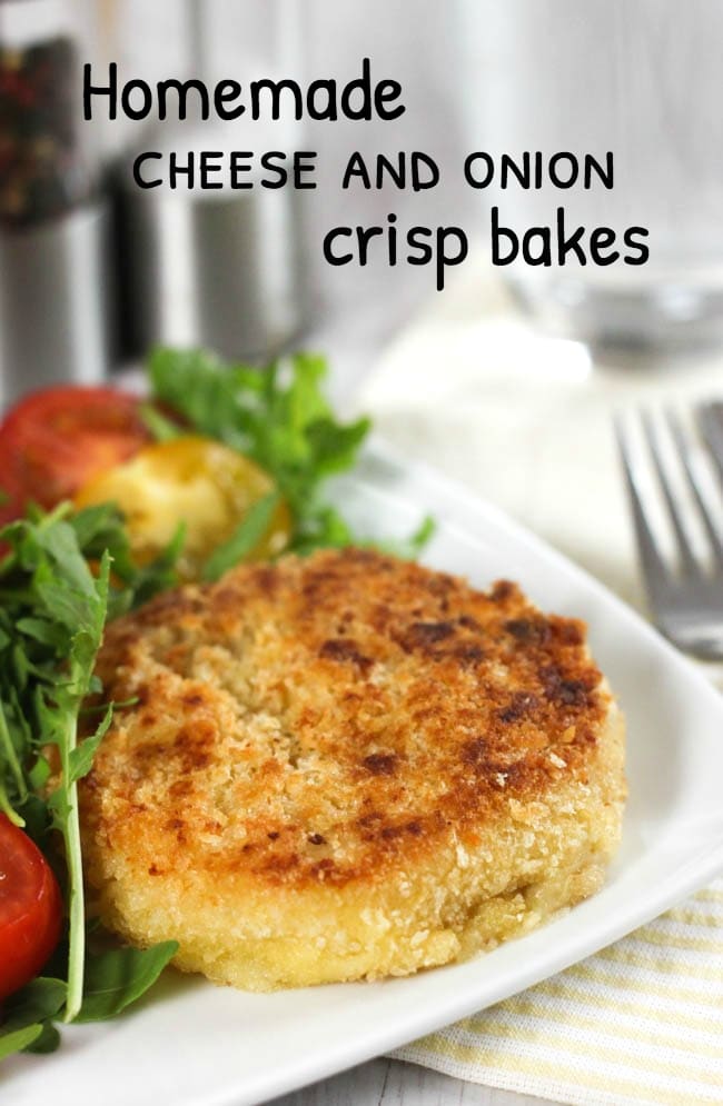 Homemade cheese and onion crisp bakes - a homemade version of one of my FAVOURITE things ever! They're cheesy, oniony potato covered in crispy breadcrumbs - so tasty!