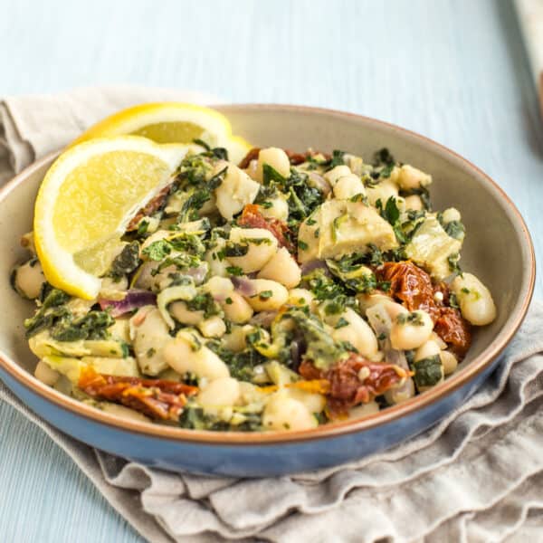 15 Minute Tuscan Beans with Artichokes and Spinach - Easy Cheesy Vegetarian