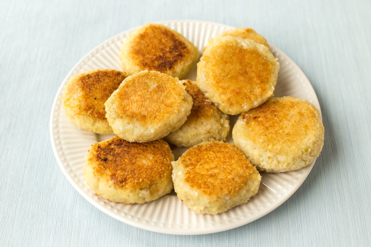 Cheesy Risotto Cakes in Tomato Sauce Easy Cheesy Vegetarian