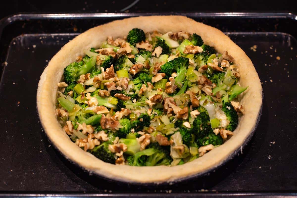 Shortcrust pastry filled with leeks, broccoli and walnuts.